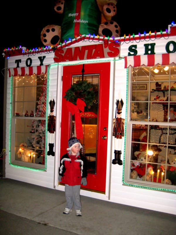 The Best Christmas Lights in Louisville! Review of Toyland Christmas Display - Louisville Family Fun