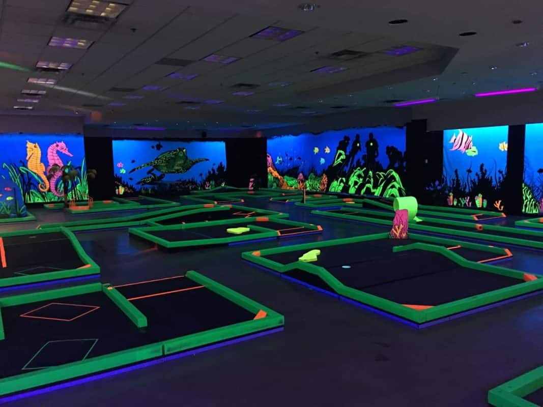 Glowgolf Indoor Mini Golf Arrives at Oxmoor Center - Louisville